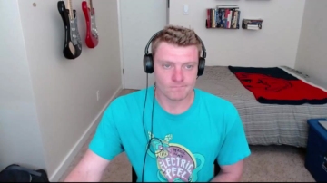 David_Dixon  13-08-2021 video suckfeet